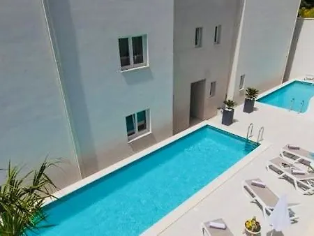 Luxus App Rubin Mit Traumblick Pool Balkon Lift Διαμέρισμα *