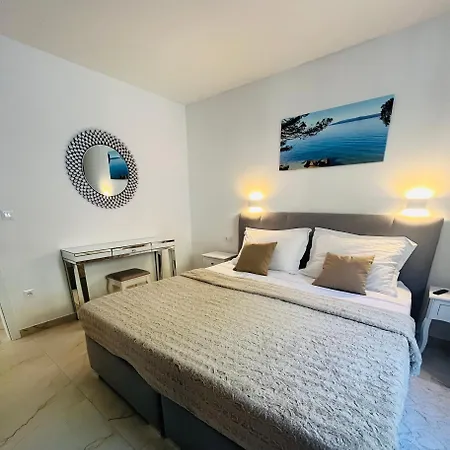 Διαμέρισμα Luxus App Rubin Mit Traumblick Pool Balkon Lift